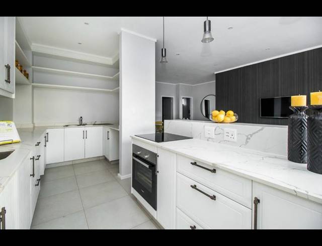 3 BEDROOM APARTMENT FOR SALE IN HOUGHTON